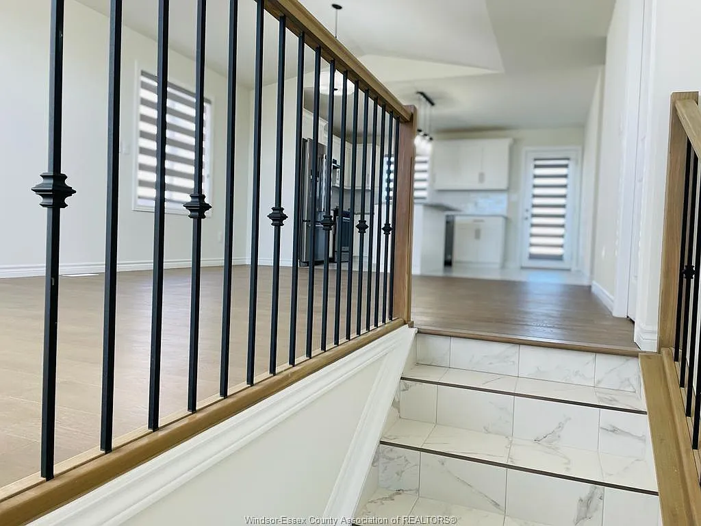 5 bed, $3,200 — Photo 3