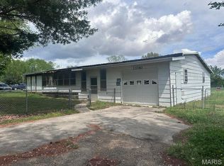 13780 Charlotte St, Dexter, MO 63841
