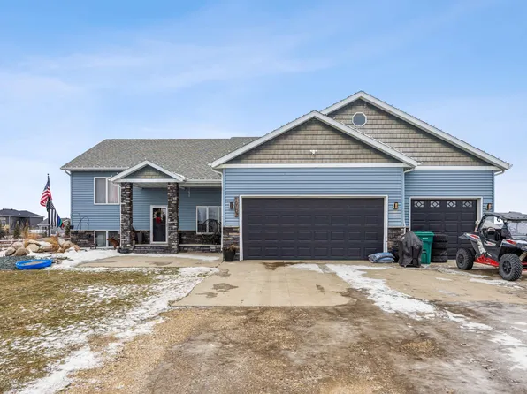 10107 72nd St S, Horace, ND 58047
