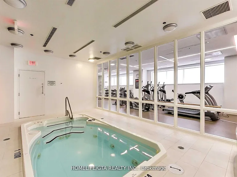 126 Simcoe St #307 — Photo 35