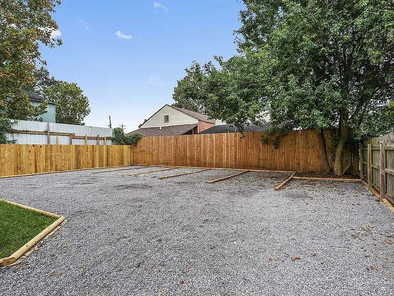 2123 S Liberty St — Photo 39
