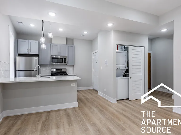 419 W Belden Ave #7 — Photo 3