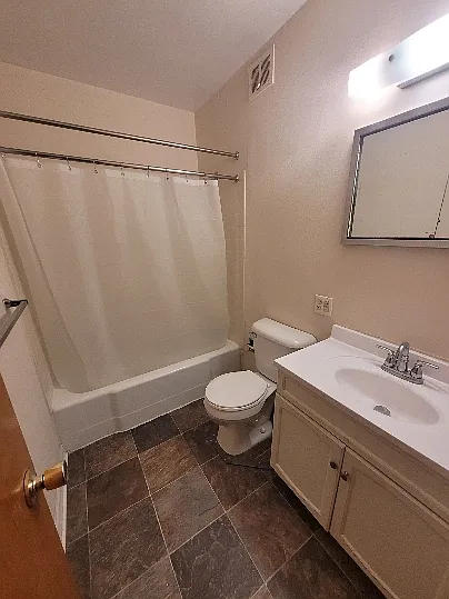 1810 Main St #2 — Photo 10