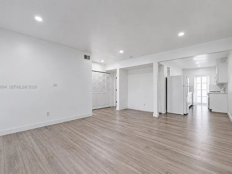8550 Byron Ave #2G — Photo 12
