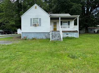 203 Prospect Rd, Hurt, VA 24563
