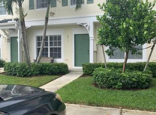 9811 NW 57th Mnr, Pompano Beach, FL 33076