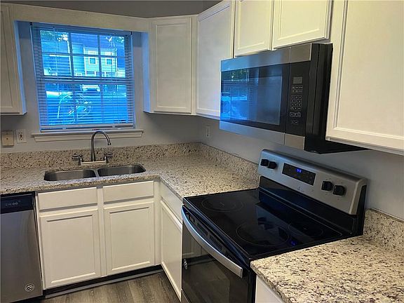 4th image of 6431 Wellington Chase Ct