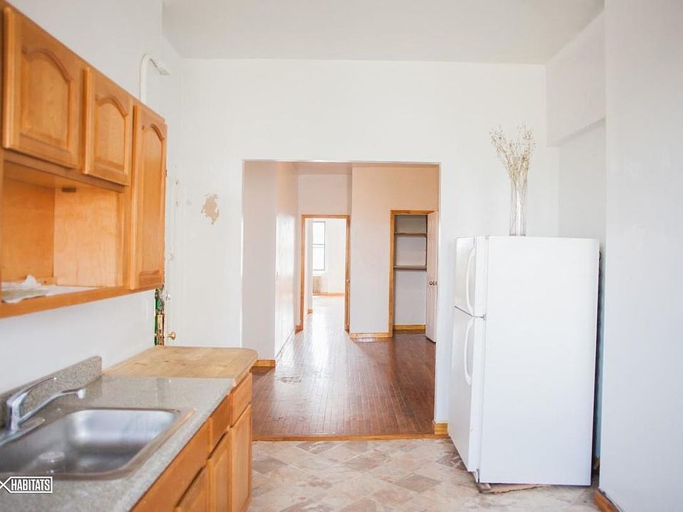 1st image of 245 Montrose Ave APT 4L