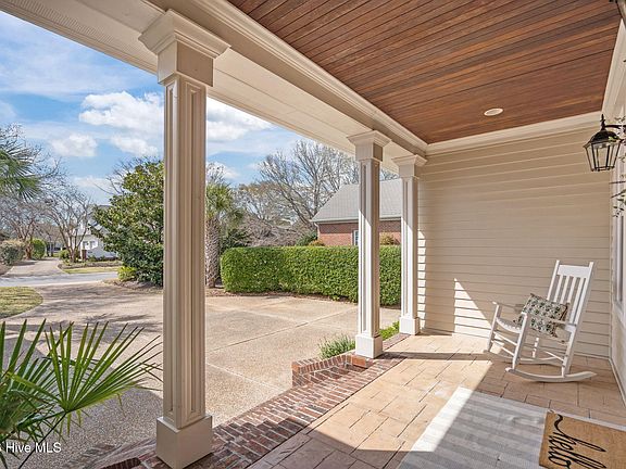 5th image of 813 Fox Ridge Lane