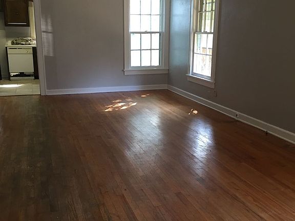 2nd image of 247 E Ratcliff St