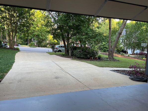 306 Roebling Ln, Cary, NC 27513