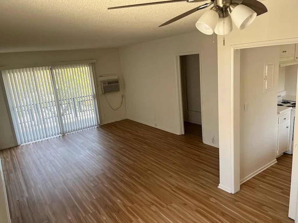 7107 Etiwanda Avenue — Photo 2