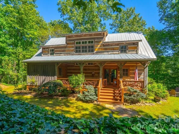 246 Fiddle And A Bow Ln, Sylva, NC 28779