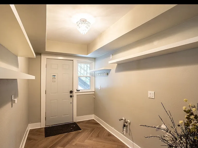4000 University Ave #7 — Photo 60