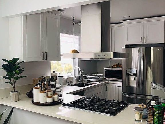 5th image of 3625 Kalsman Dr Unit 4