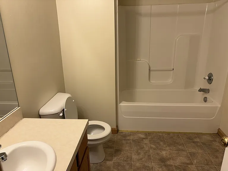 4165 Pine Ave — Photo 5