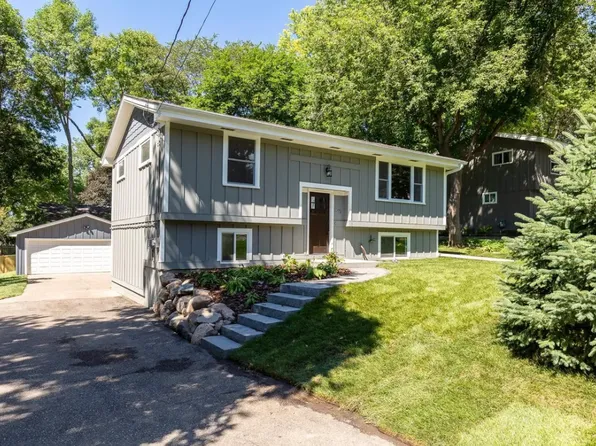 5972 Gumwood Rd, Mound, MN 55364