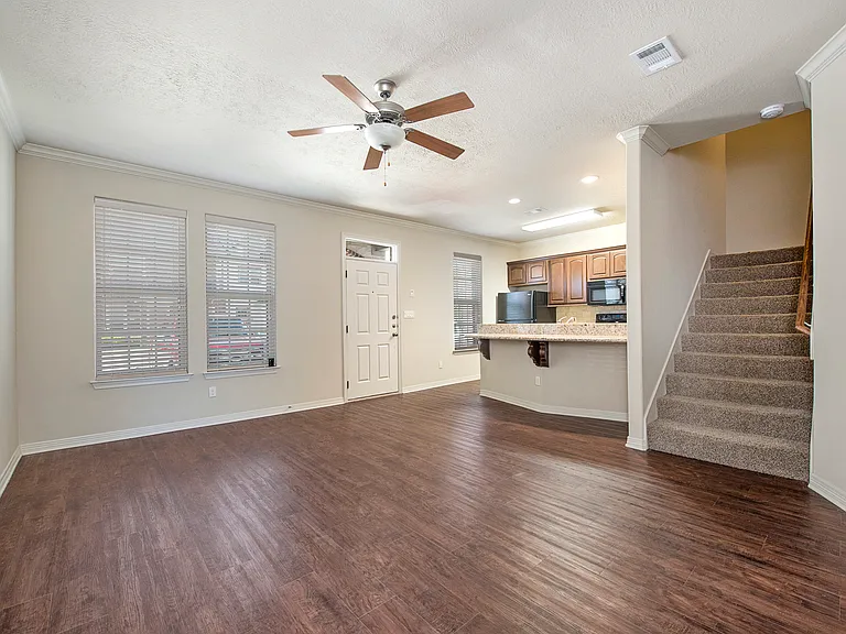 534 Forest Dr — Photo 3