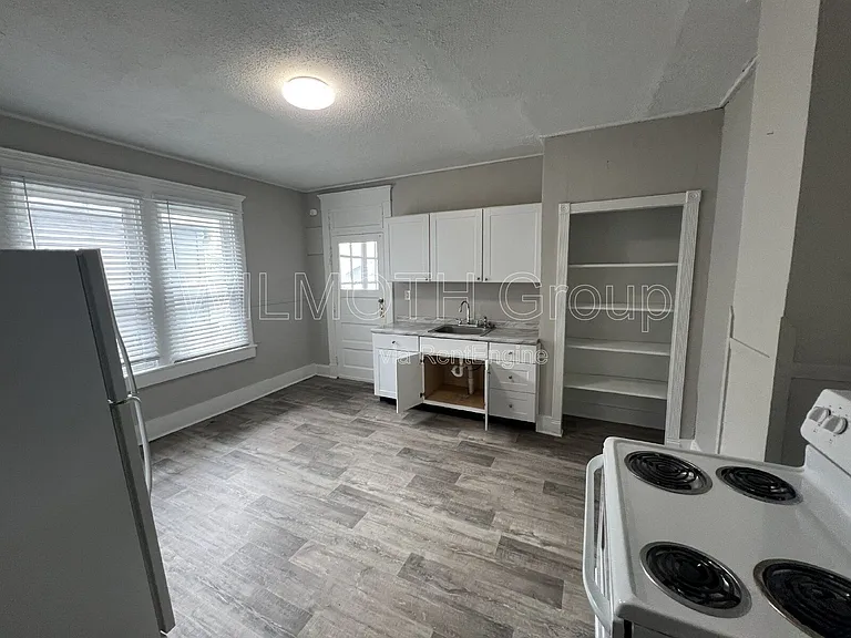 826 N Beville Ave — Photo 7