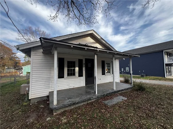 500 Grant St, Easley, SC 29640