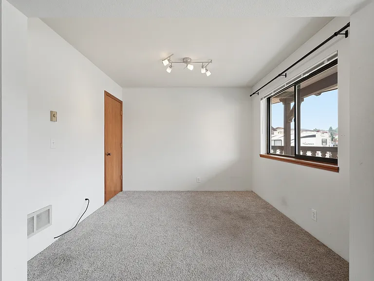 325 Division St #108 — Photo 11