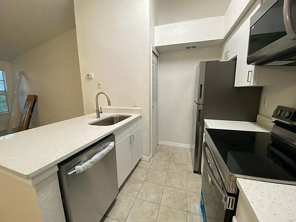 2nd image of 5028 Park Central Dr APT 2133