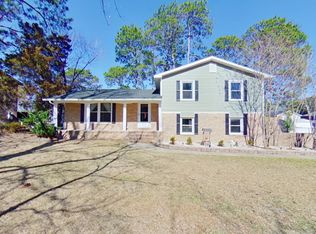 5812 Fairway Dr, Hope Mills, NC 28348