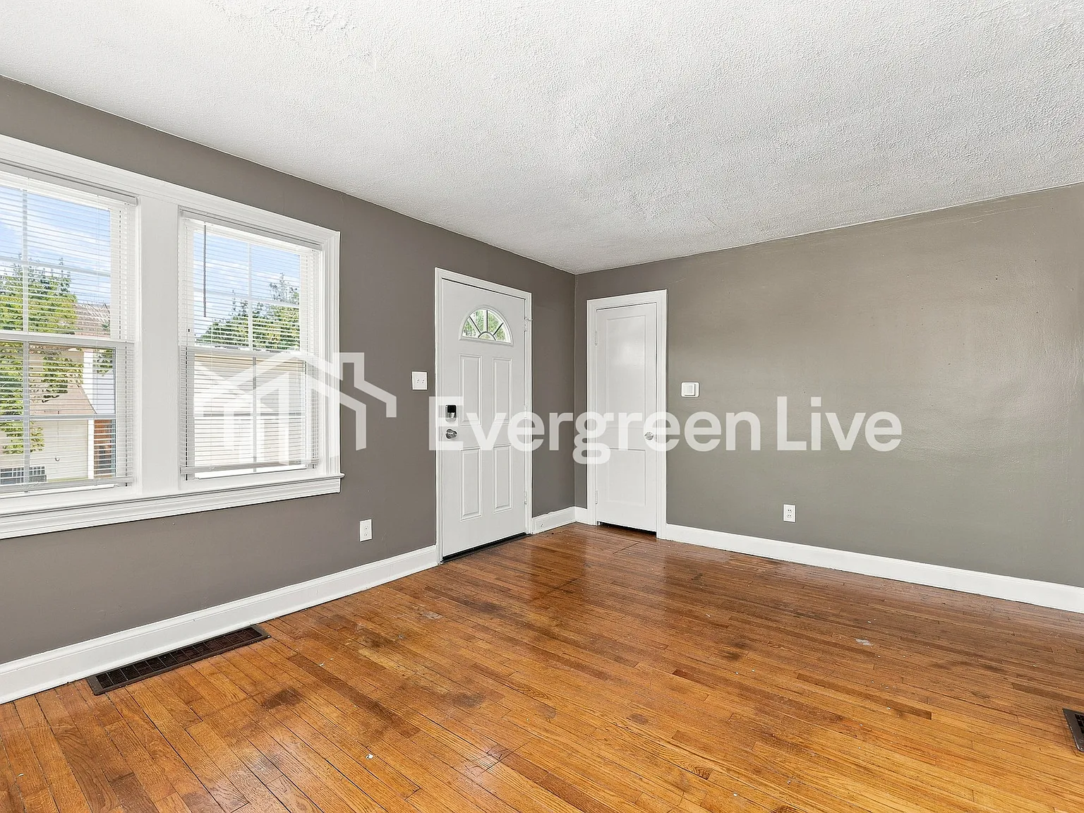 3 bed, 1.0 bath, 1152 sqft, $1,495 — Photo 3