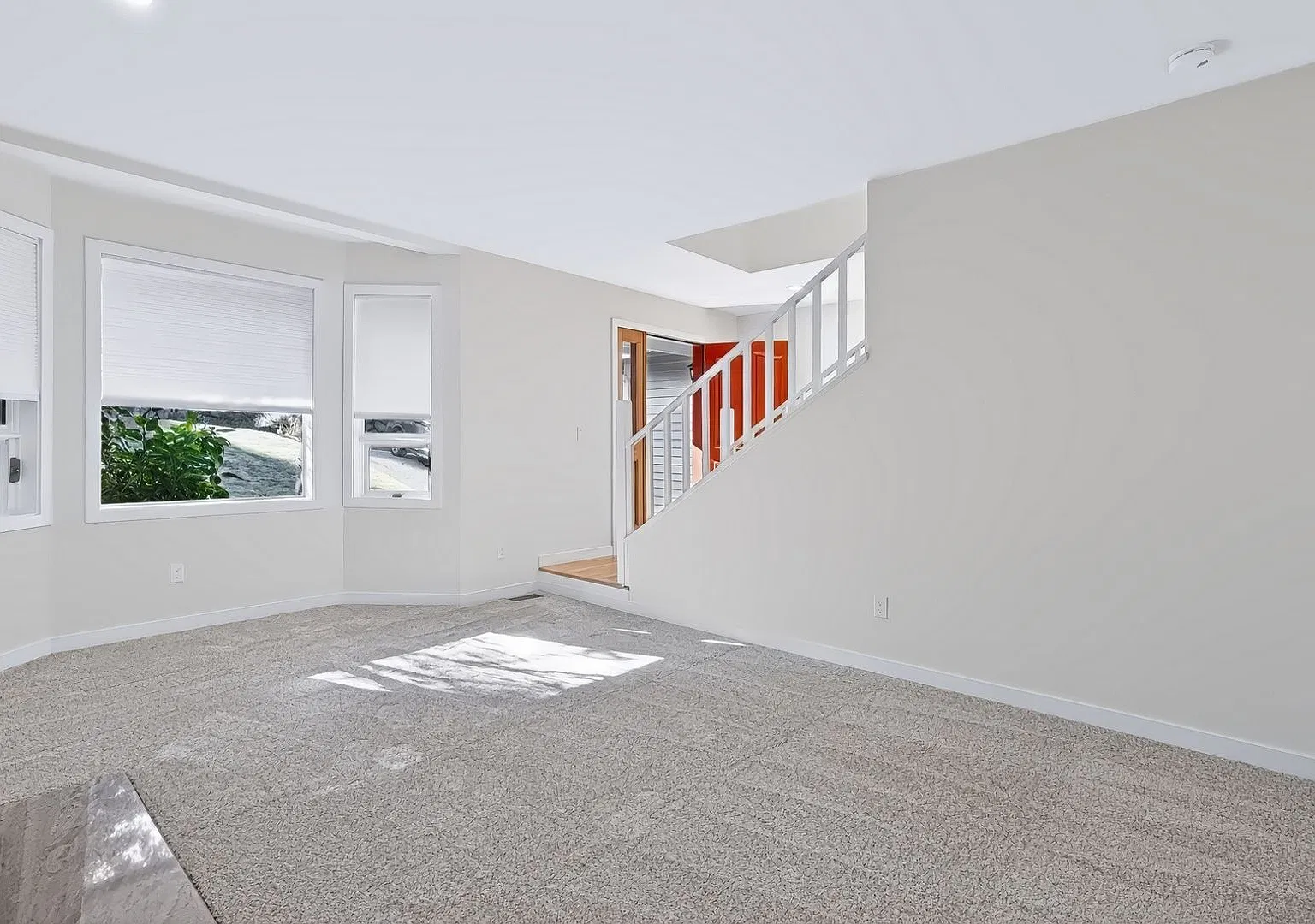 4Bd/2.5Ba Kirkland Home — Photo 3