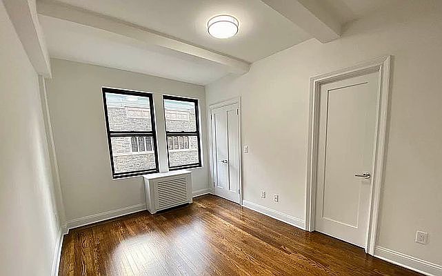 1st image of 27-31 Crescent St #5