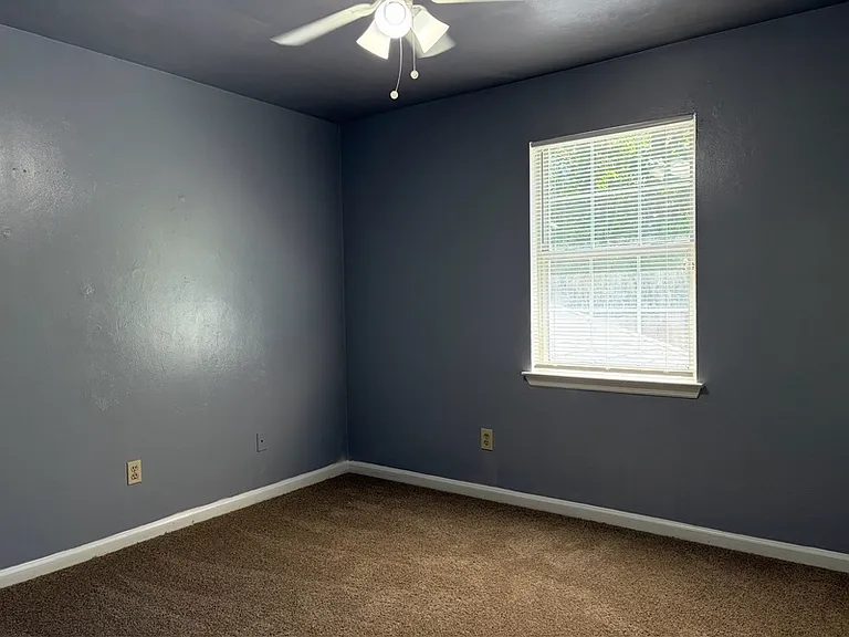 902 Tomahawk Ct #1 — Photo 7