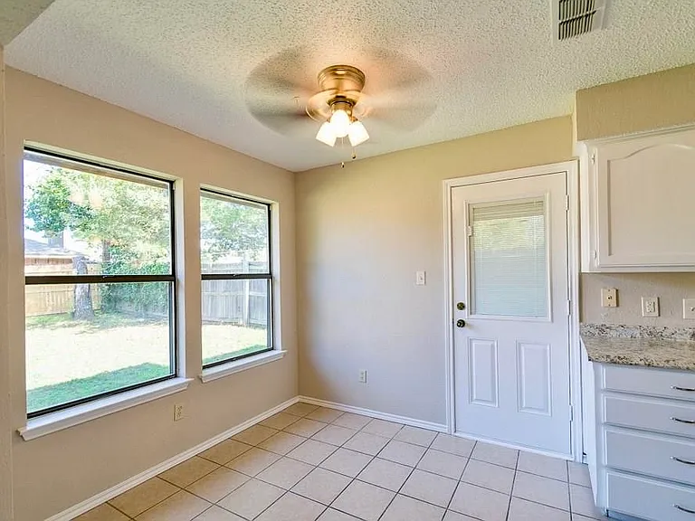 3502 Wentworth Dr — Photo 11