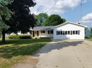1226 Arrowhead Dr, Burton, MI 48509