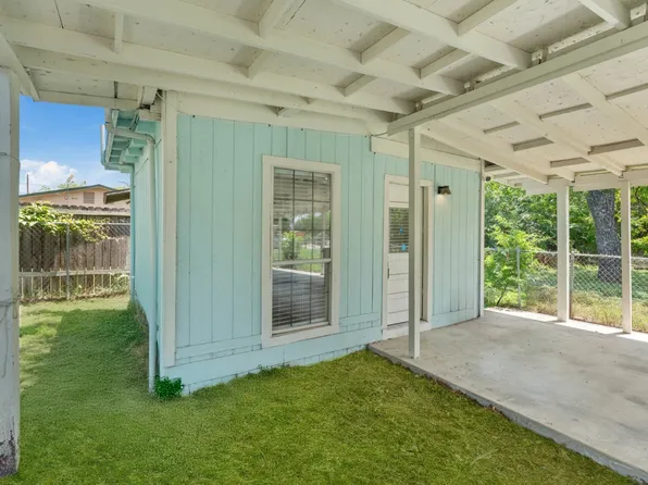 155 Oelkers St #B, San Antonio, TX 78204