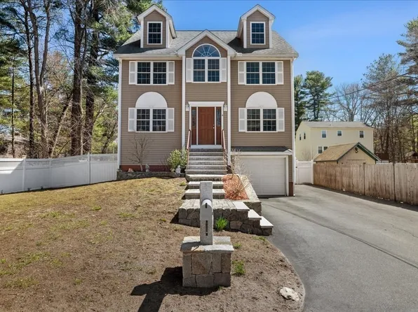 4 Doane St, Wilmington, MA 01887