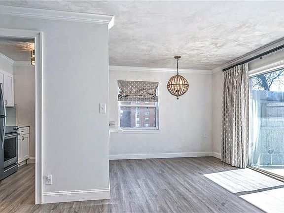 4th image of 4724-4726 Belleview Ave
