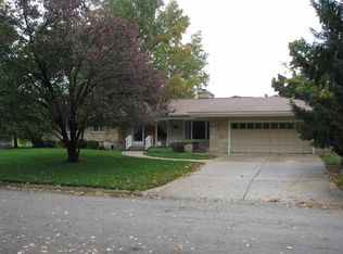 2703 Country Club Ter, Rockford, IL