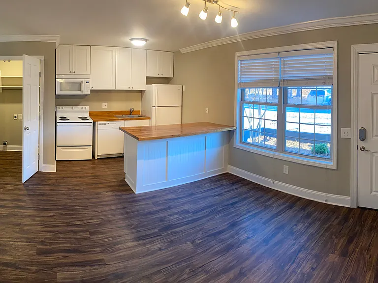 1435 Fernwood Glendale Rd #B — Photo 11