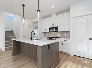 732 S Calhoun Ln, Star, ID 83669