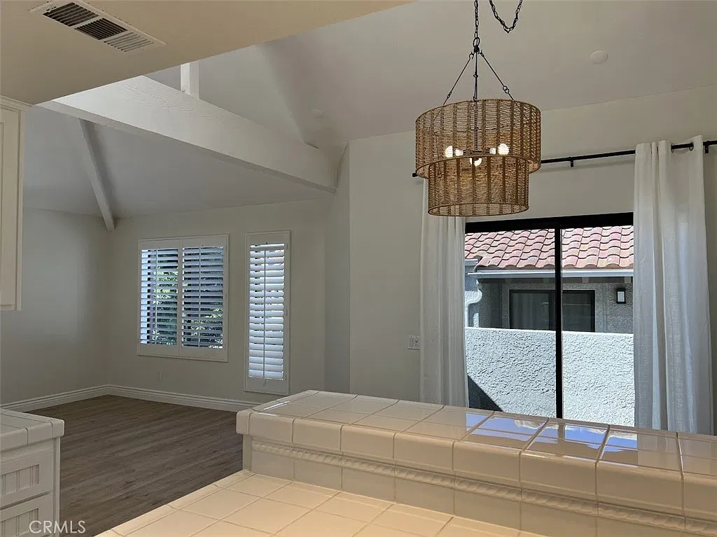 1 bed, 730 sqft, $2,895 — Photo 4