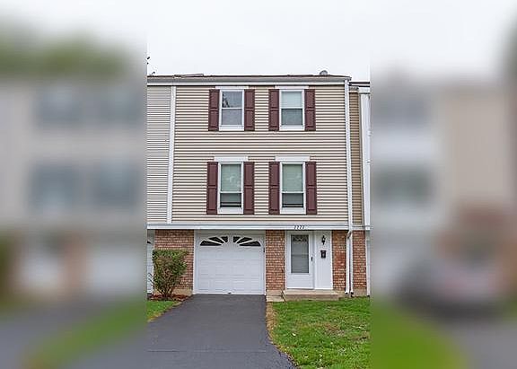 2nd image of 2222 Clifton Pl