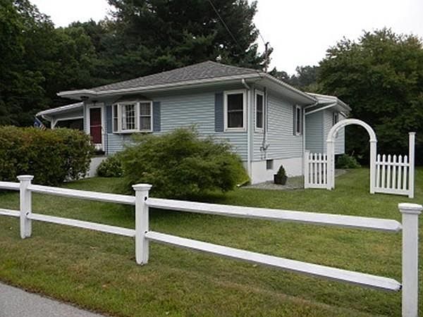 1st image of 30 Oxford Ave