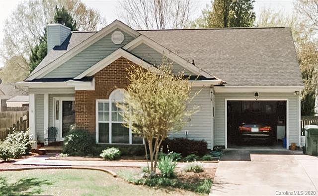 2nd image of 1448 Fieldcrest Cir