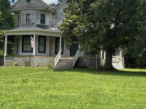 403 Vine St S, Wartrace, TN 37183