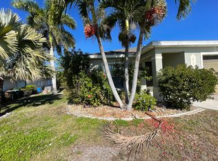 621 SE 46th Ter, Cape Coral, FL 33904