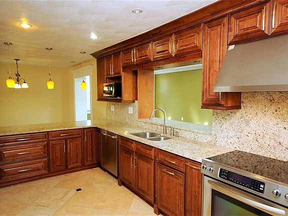 5th image of 3920 Rumford Ln