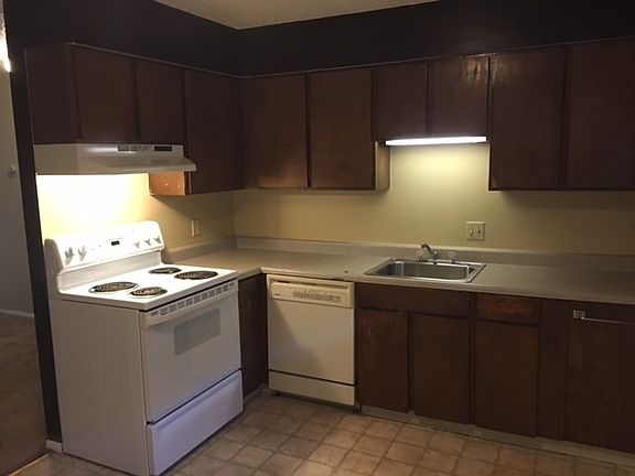 2nd image of 73 Vine St