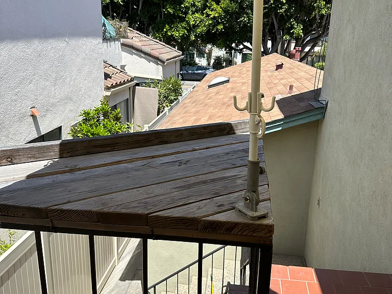 1630 Ocean Ave #B — Photo 9