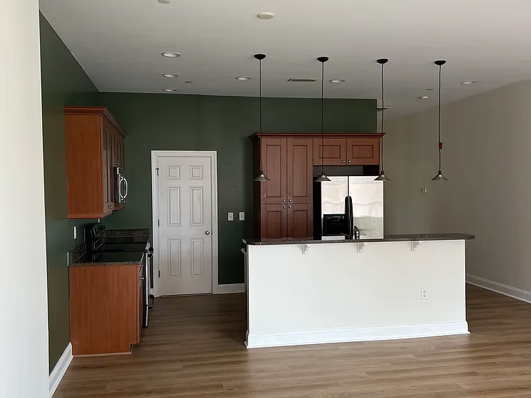360 S Elm St #103 — Photo 6