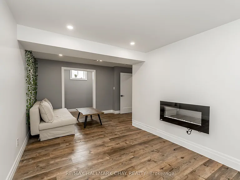 3742 Horseshoe Valley Rd W #LOWER — Photo 11